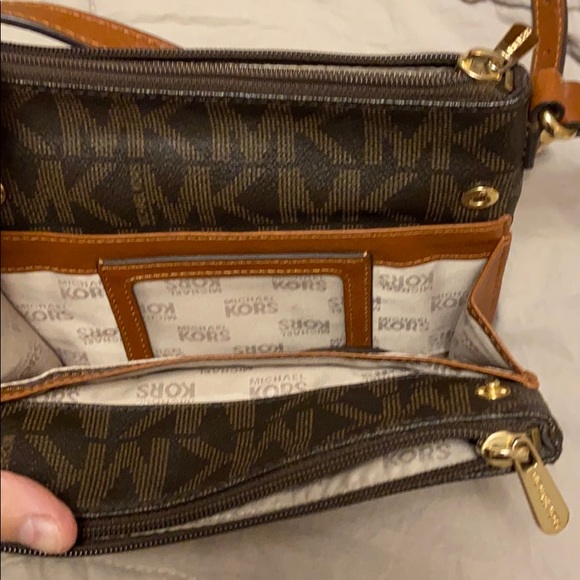 Michael Kors Crossbody Purse Monogram - Picture 3 of 7